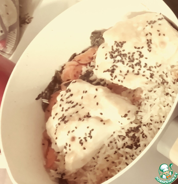 Треска с имбирной зеленью, морковью, рисом